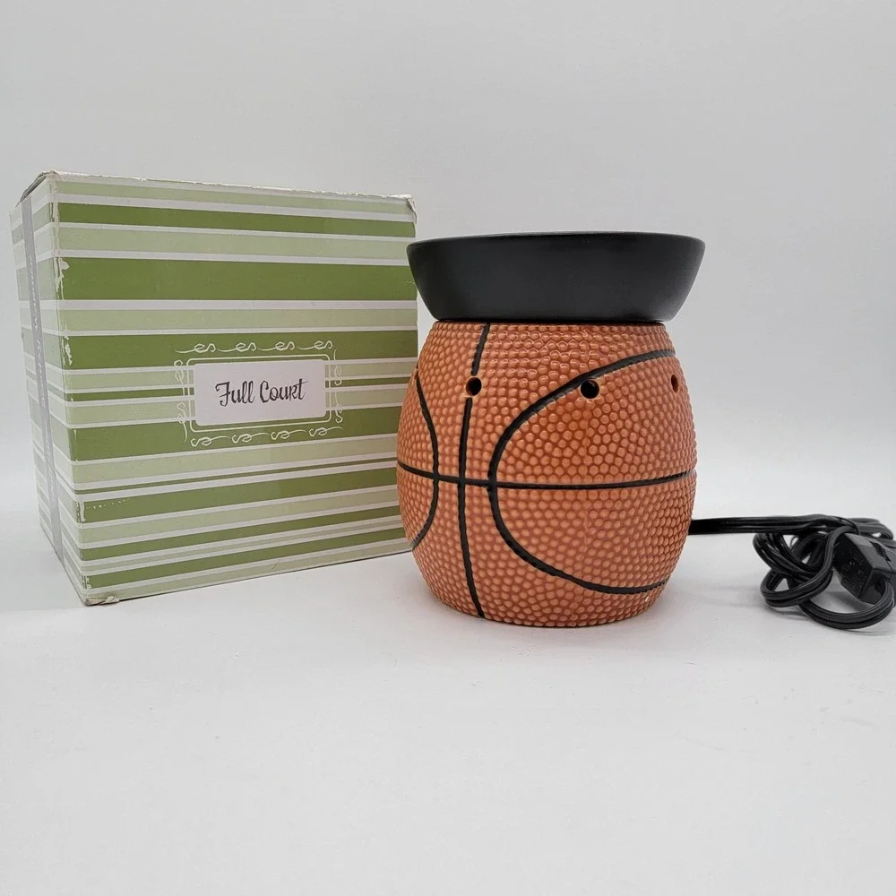 Scentsy Full Court Basketball Full Size Wax Warmer Model DSW-FCRT With Box